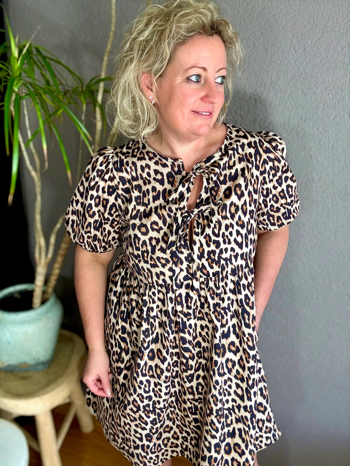 Dress Leo