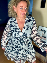 Kleid Spring wacht auf