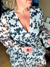 Kleid Spring wacht auf