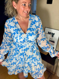 Kleid Spring wacht auf